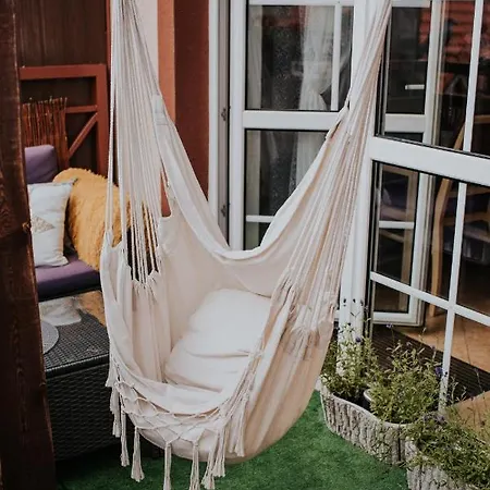 아파트 Fotuso House