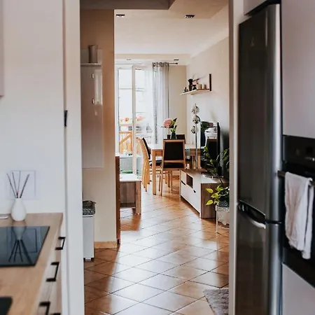Fotuso House 아파트 오스트로다